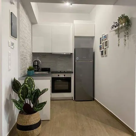 Διαμέρισμα Lovely Apartment- At017 Αθήνα
