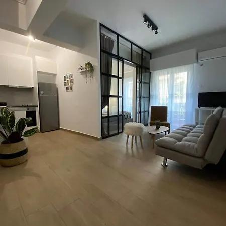 Lovely Apartment- At017 Athens